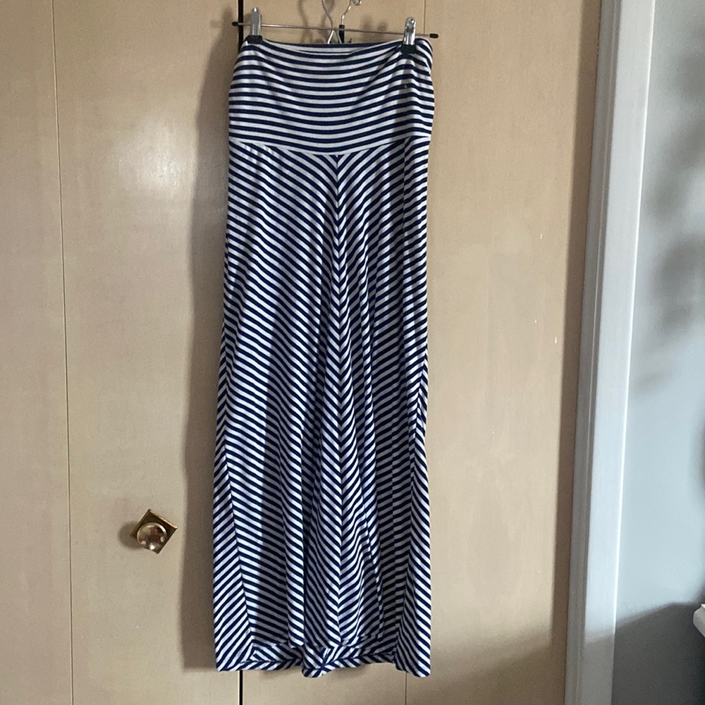 Pull above belly maternity skirt